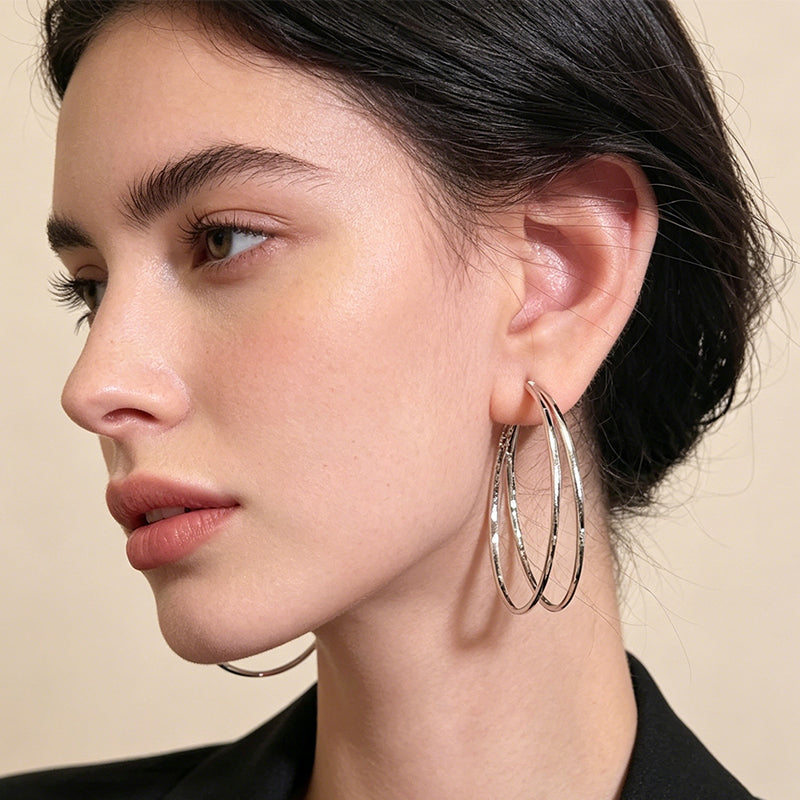Orecchini a Cerchio Grandi Audaci con Perno d'Argento per Donna, Lusso Leggero, Effetto Sottile per Viso Rotondo, Design Irregolare