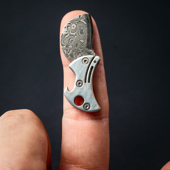 Mini apribottiglie compatto in titanio e taglierino EDC
