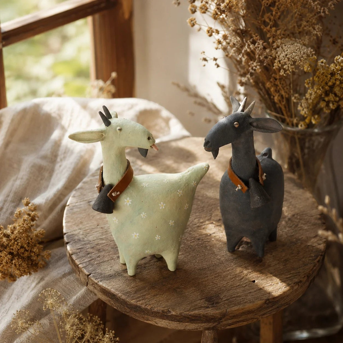 Figurine di caprette in stile rustico stravagant