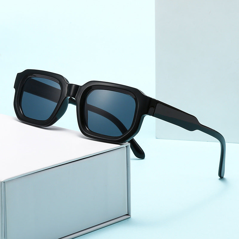Occhiali da sole unisex con montatura spessa e quadrata