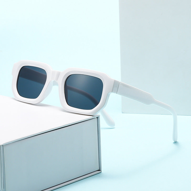 Occhiali da sole unisex con montatura spessa e quadrata